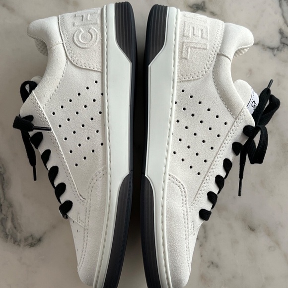 NEW Chanel 22A White Black Suede CC Flat Lace Up Tie Runner Trainer Sneaker 38 - Picture 9 of 16